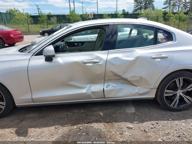 2022 VOLVO S60 7JRL12FL5NG173925 Photo 5