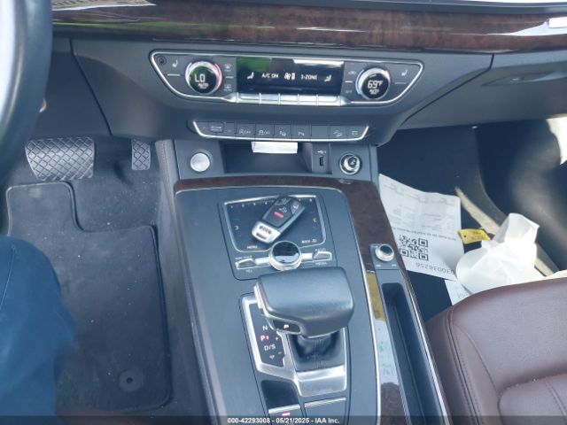 WA1CNAFY7K2117092 Audi Q5 45 Premium