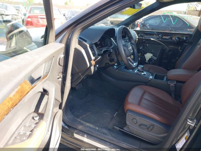 WA1CNAFY7K2117092 Audi Q5 45 Premium