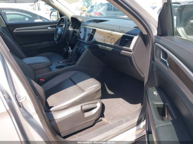1V2DP2CA3JC599181 Volkswagen 2.0 tsi