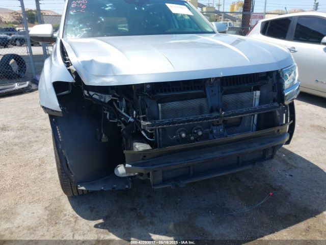 1V2DP2CA3JC599181 Volkswagen 2.0 tsi