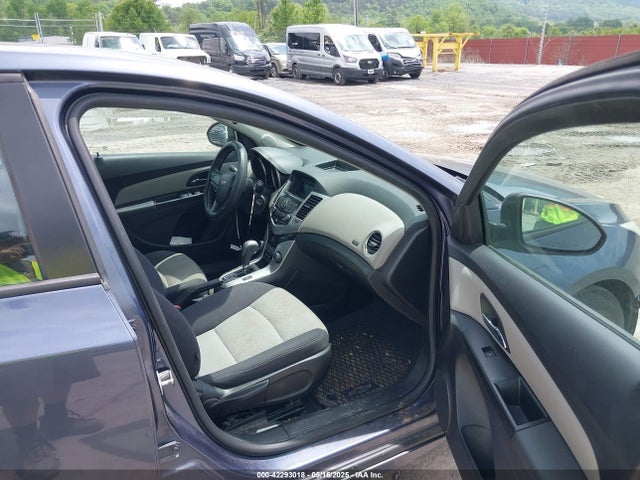 1G1PA5SG2E7188322 Chevrolet Cruze Ls Auto