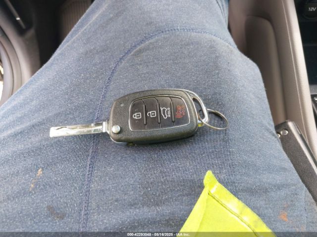 2019 HYUNDAI TUCSON KM8J23A48KU843713 Photo 10