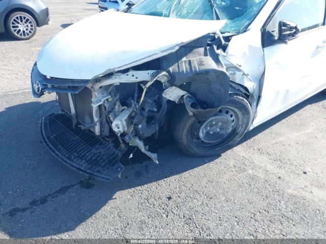 2T1BURHE4GC657644 Toyota COROLLA LE