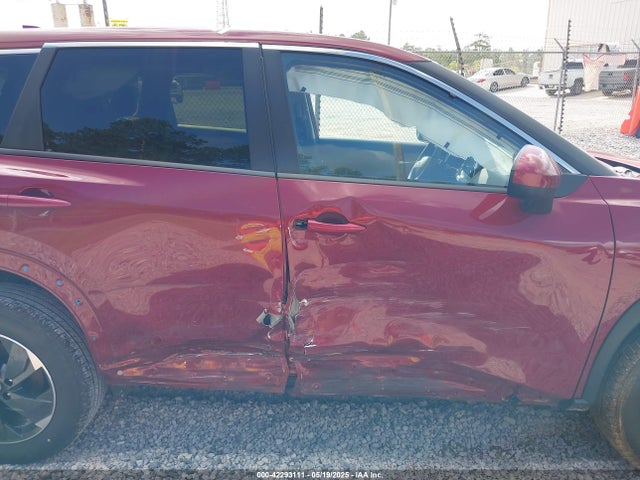 JN8BT3BA8SW344154 Nissan Rogue Sv Fwd