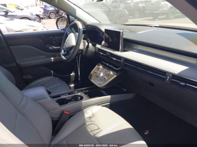 2020 LINCOLN CORSAIR 5LMCJ2C98LUL24769 Photo 4
