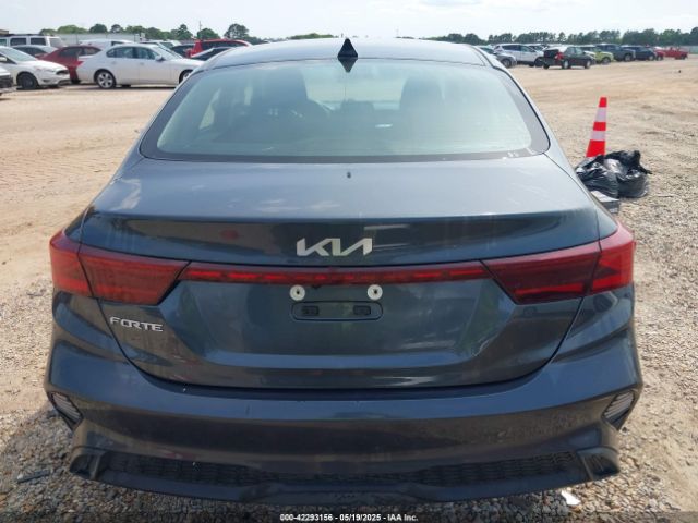 3KPF24AD8PE643047 KIA Forte Lxs