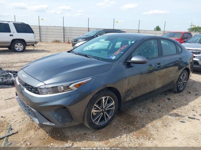 3KPF24AD8PE643047 KIA Forte Lxs