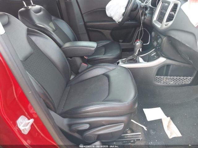 2018 JEEP COMPASS 3C4NJCBB0JT124163 Photo 4