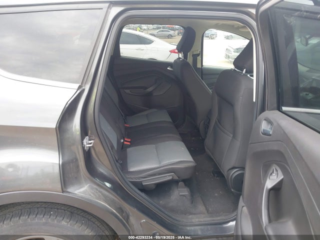 1FMCU9GDXJUB88899 Ford ESCAPE SE