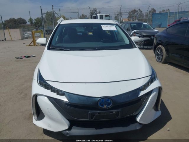 JTDKAMFP8M3193049 Toyota Prius Prime Le
