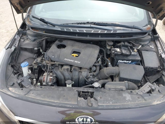 KIA FORTE LX 2018 3KPFL4A74JE190494 Image 10