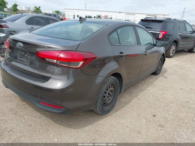 KIA FORTE LX 2018 3KPFL4A74JE190494 Image 4