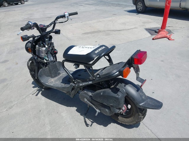 Honda NPS50 2024 JH2AF5817RK200704 Image 3