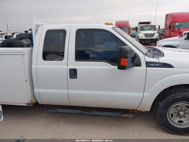 Ford F-350 Chassis Xl 2015 1FD7X3E68FEA71639 Image 13