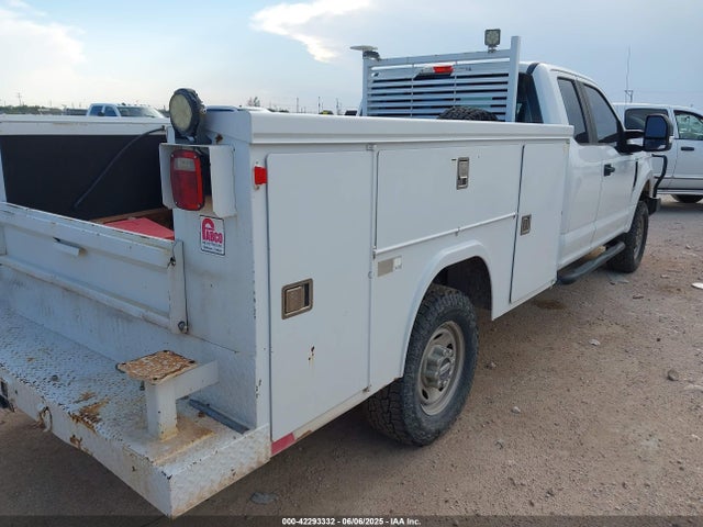1FD7X3F68HEB54361 Ford F-350 Chassis Xl