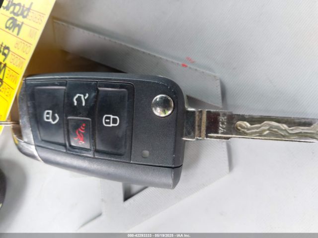 2017 VOLKSWAGEN GOLF GTI 3VW4T7AU3HM015942 Photo 10