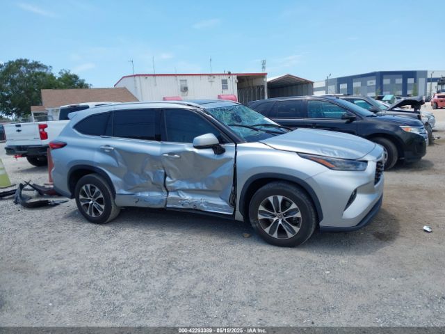 5TDGZRAH3NS128976 Toyota Highlander Xle