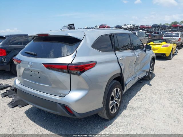 5TDGZRAH3NS128976 Toyota Highlander Xle