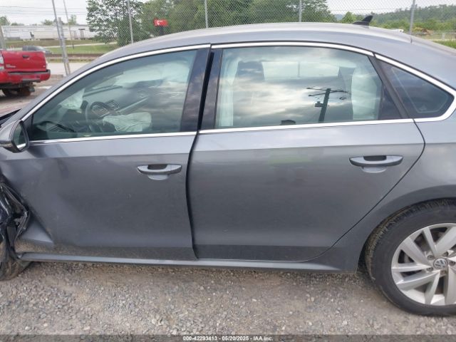 1VWBA7A35JC011922 Volkswagen 2.0 tsi
