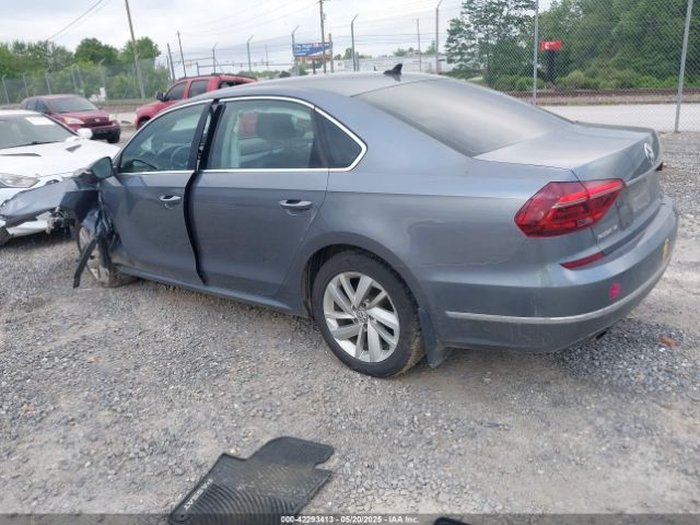 2018 VOLKSWAGEN PASSAT 1VWBA7A35JC011922 Photo 2