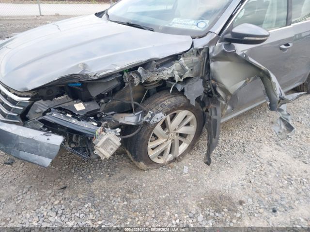 2018 VOLKSWAGEN PASSAT 1VWBA7A35JC011922 Photo 5