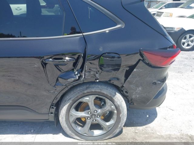 1FMCU0MN3SUA41592 Ford Escape St-line