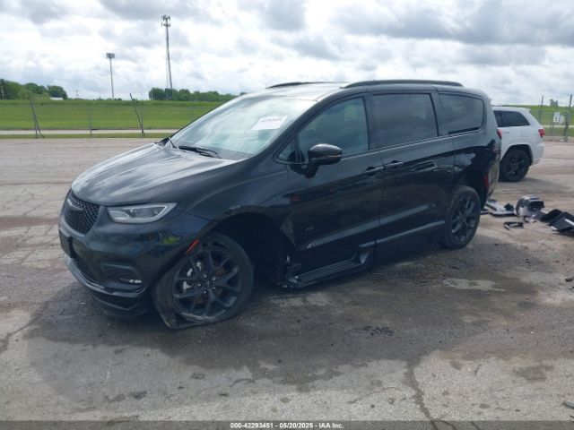 2022 CHRYSLER PACIFICA 2C4RC1BG8NR195566 Photo 1
