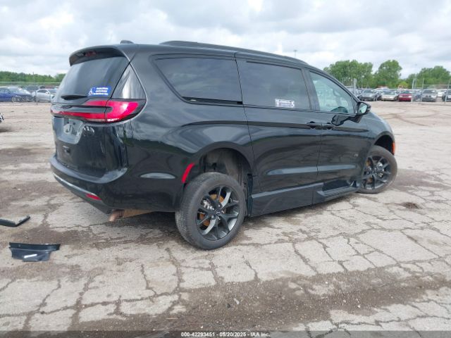 2022 CHRYSLER PACIFICA 2C4RC1BG8NR195566 Photo 3