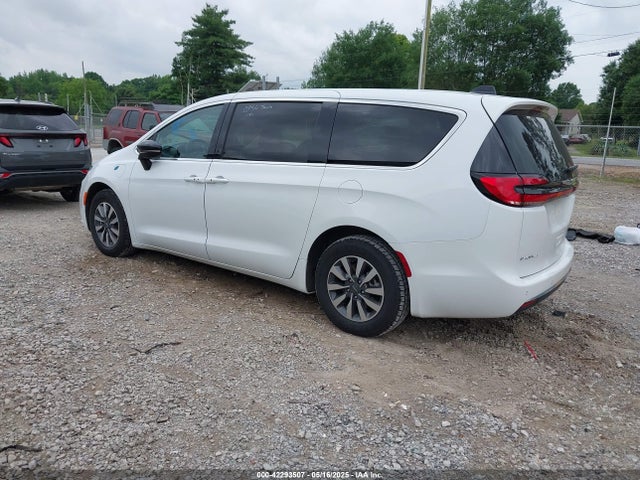 Chrysler Pacifica Hybrid Select 2024 2C4RC1S75RR103836 Image 3