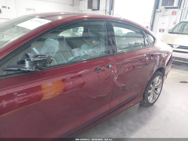 1C3CCCBB0FN749465 Chrysler 200