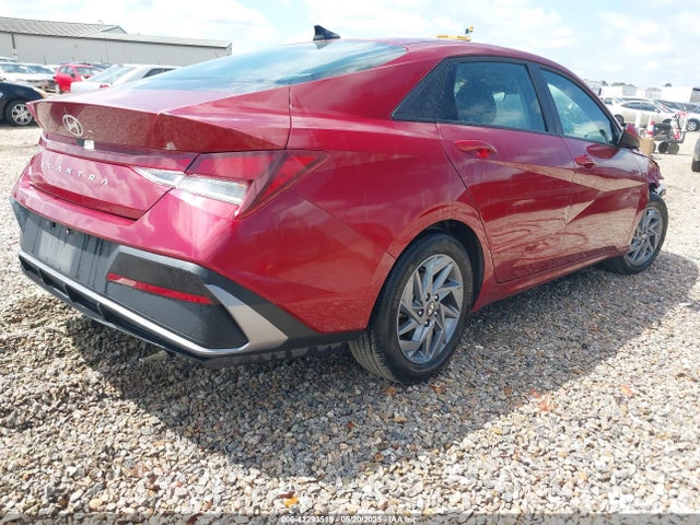 KMHLM4DG8RU785742 Hyundai ELANTRA SEL