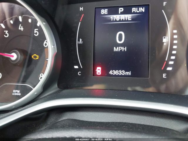 3C4NJCBB9KT833210 Jeep Compass