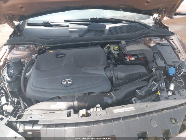 SJKCH5CP4KA008012 Infiniti Qx30 Luxe