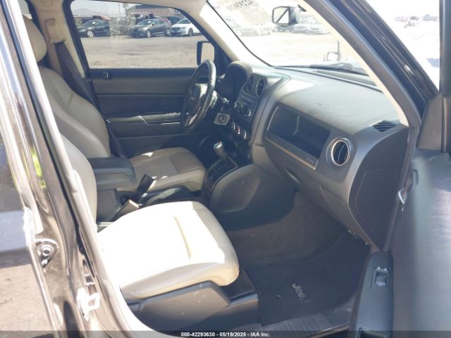1C4NJPBB0GD739625 Jeep Patriot 75th Anniversary