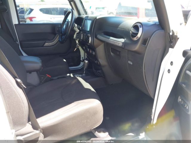 2015 JEEP WRANGLER UNLIMITED 1C4BJWDGXFL702432 Photo 4