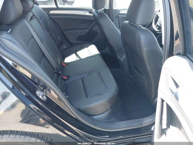 3VW217AU2HM011538 Volkswagen 1.8 tsi