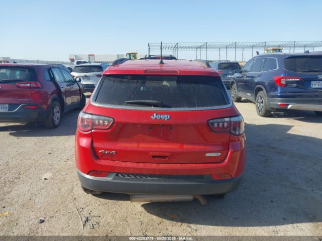 3C4NJDBB2JT331384 Jeep 2018