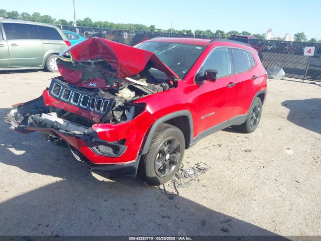 3C4NJDBB2JT331384 Jeep 2018