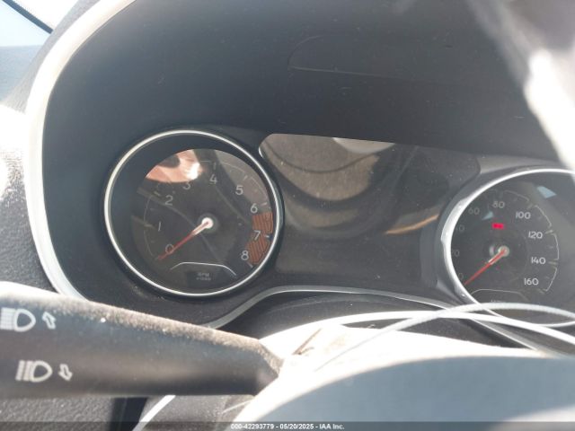 3C4NJDBB2JT331384 Jeep 2018
