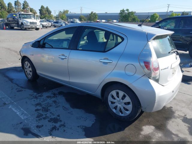 JTDKDTB32E1065570 Toyota Prius C Two