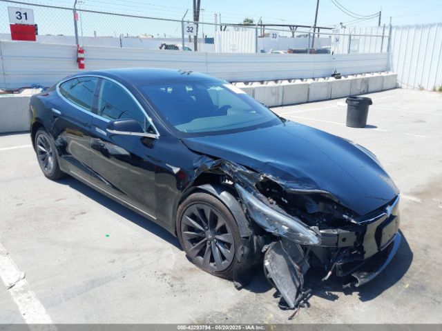 2019 TESLA MODEL S 5YJSA1E22KF304098 Photo 0