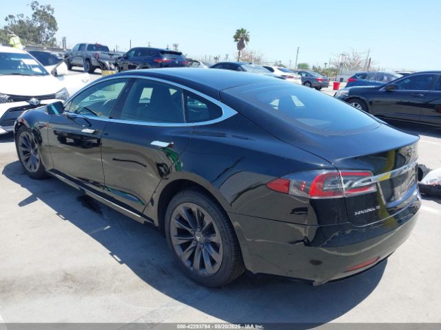 2019 TESLA MODEL S 5YJSA1E22KF304098 Photo 2