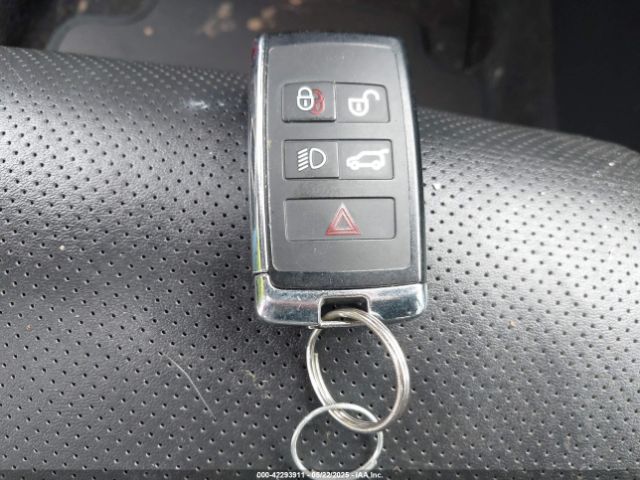 SADFP2FX1J1Z16885 Jaguar E-PACE SE