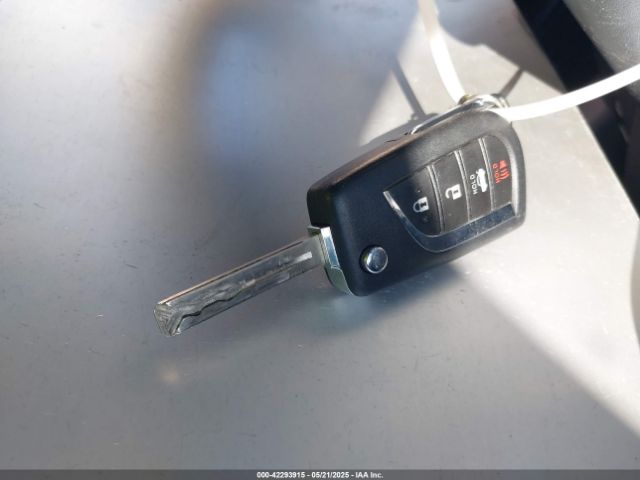 JTDEPRAE5LJ106605 Toyota COROLLA LE