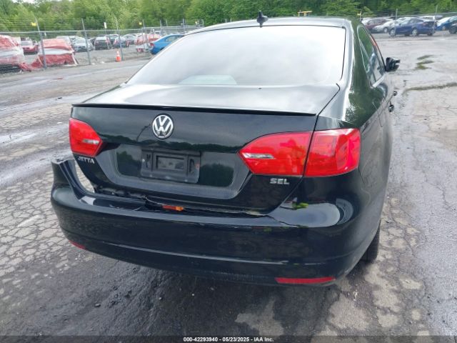 3VWL17AJ4EM428603 Volkswagen Jetta 1.8t Sel