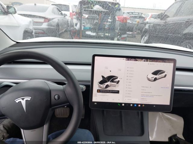 5YJ3E1EA7PF587797 Tesla 2023