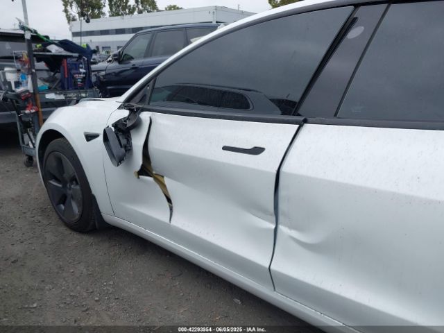 5YJ3E1EA7PF587797 Tesla 2023