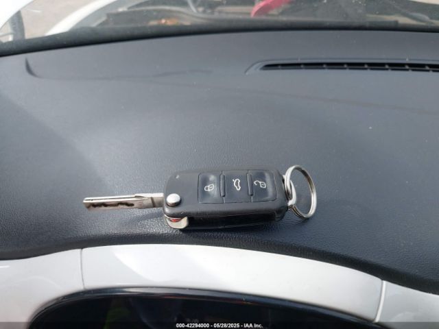 3VWF17AT8FM654997 Volkswagen Beetle 1.8t Classic