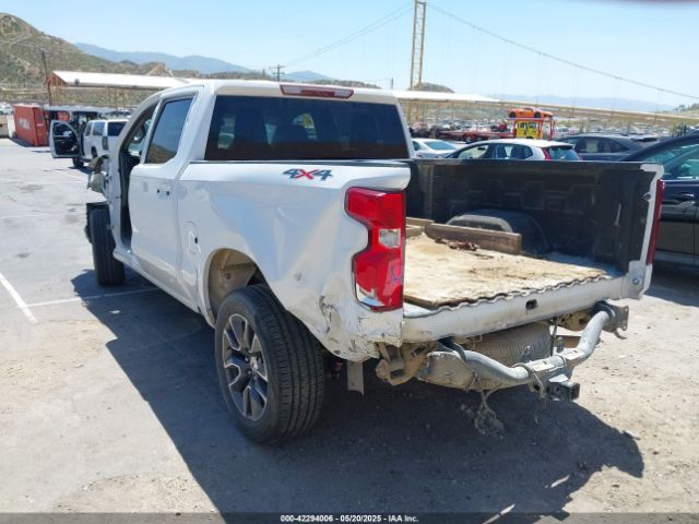 2021 CHEVROLET SILVERADO 1500 3GCUYEED2MG182658 Photo 2